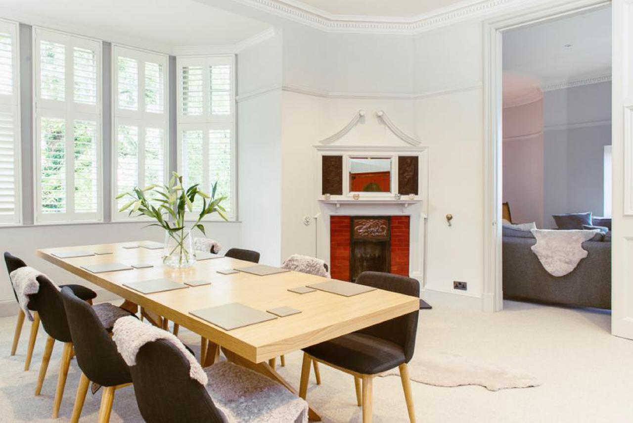 Ramsay Gardens - Grand 4-Bedroom Apartment Next To Castle Единбург Екстер'єр фото