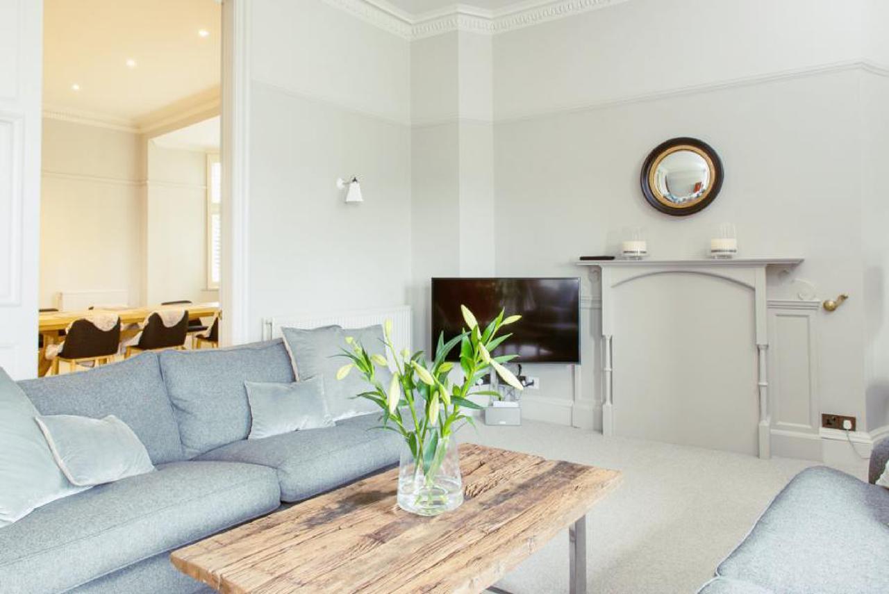 Ramsay Gardens - Grand 4-Bedroom Apartment Next To Castle Единбург Екстер'єр фото